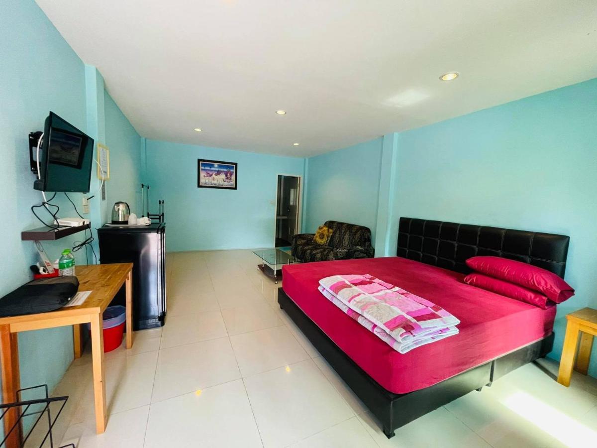 Отель Baan Sri Family Kabin Buri Экстерьер фото
